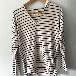 American Eagle t-shirt hoodie size XS (would fit a small)